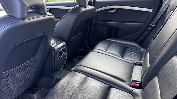 Volvo XC70 7 of 10