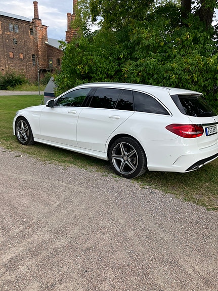 Mercedes-Benz C200 3 of 6