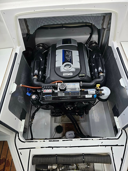 Aquador 24 HT 5 of 13
