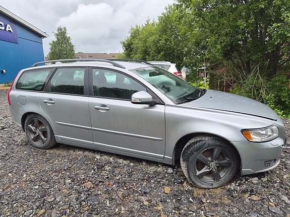 Volvo V50 3 of 8
