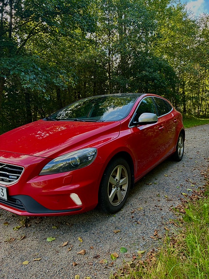Volvo V40 4 of 14