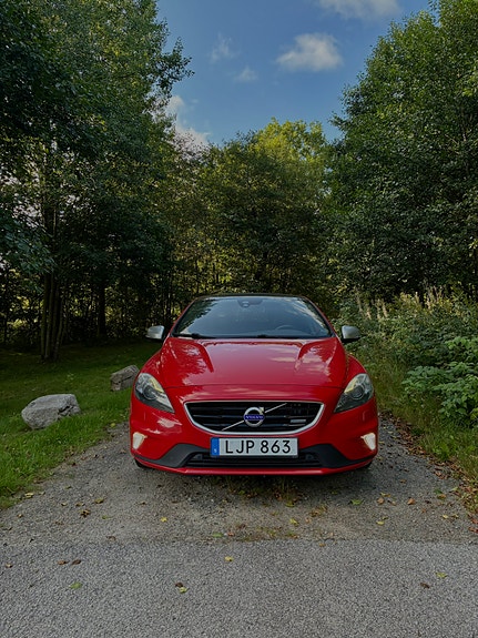 Volvo V40 3 of 14