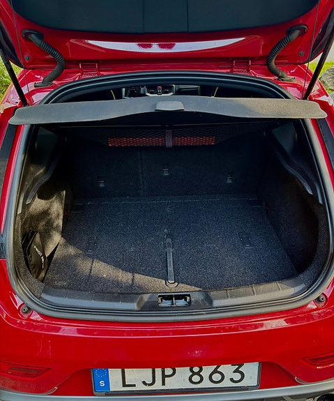 Volvo V40 14 of 14
