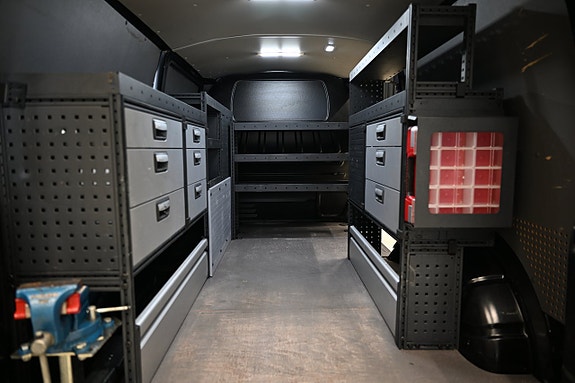 Volkswagen Transporter 9 of 30
