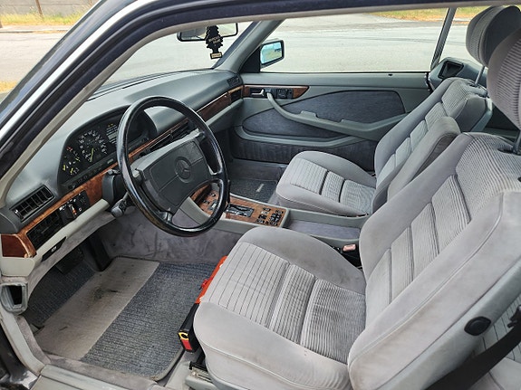 Mercedes-Benz S560 11 of 15