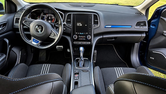 Renault Megane IV 7 of 12