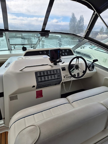 Sea Ray Sundancer 290 5 of 5