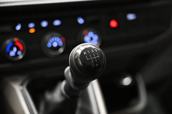 Volkswagen Transporter 17 of 26