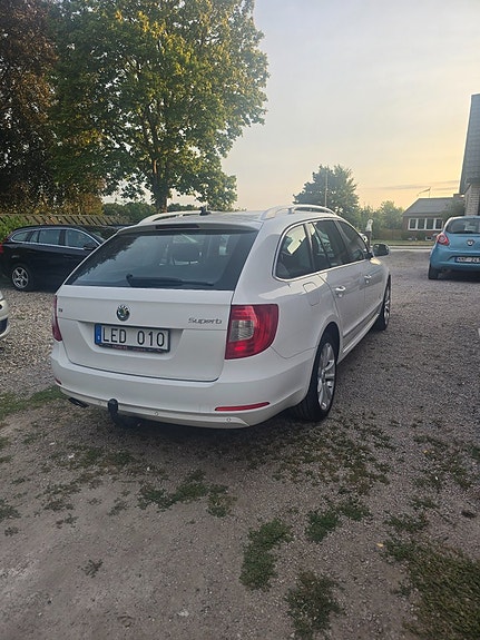 Skoda Superb 4 of 10