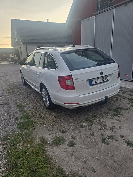 Skoda Superb 3 of 10