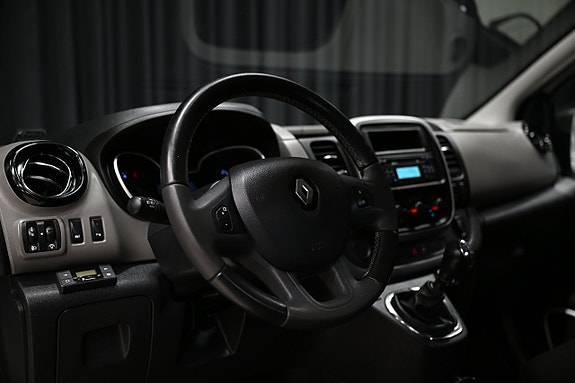 Renault Trafic 19 of 30