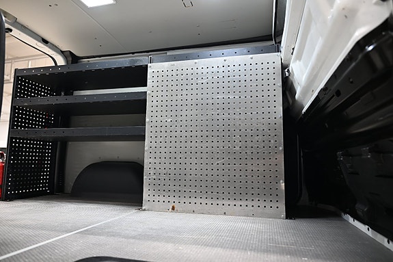 Renault Trafic 12 of 30