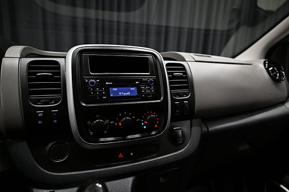 Renault Trafic 28 of 30