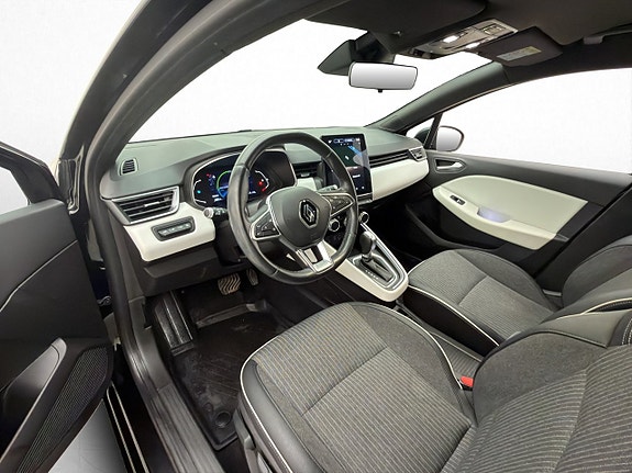 Renault Clio 10 of 30