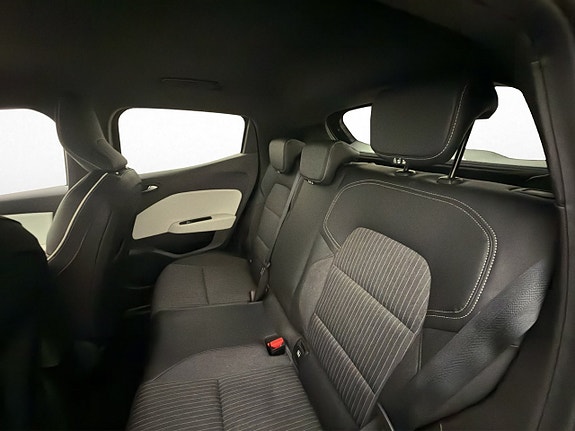 Renault Clio 30 of 30