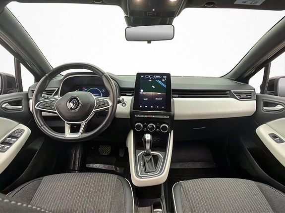 Renault Clio 12 of 30