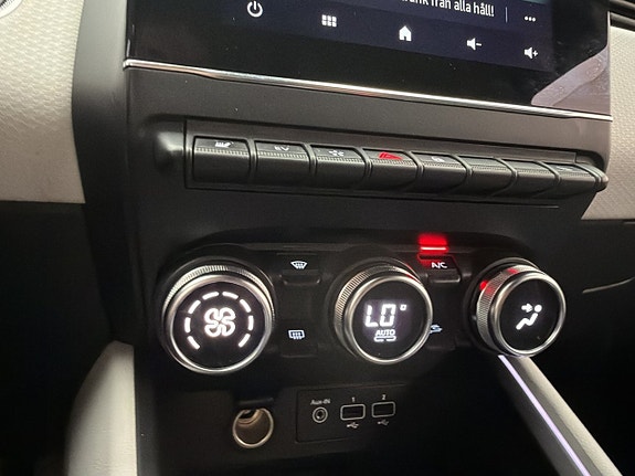 Renault Clio 26 of 30