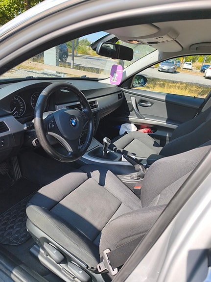 BMW 325i 6 of 11