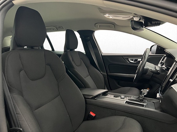 Volvo V60 22 of 30
