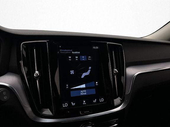 Volvo V60 14 of 30