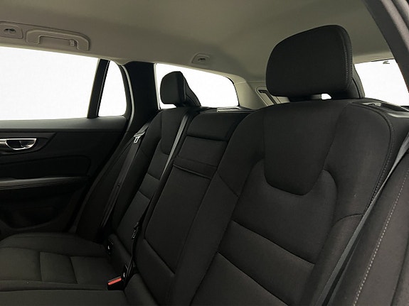 Volvo V60 23 of 30