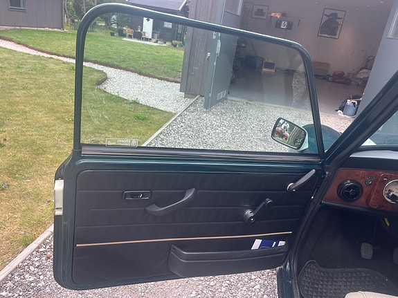 MINI Cooper 11 of 15