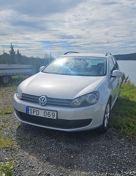 Volkswagen Golf VI 2 of 9