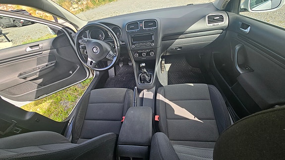 Volkswagen Golf VI 7 of 9