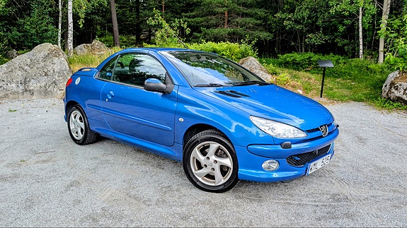 Peugeot 206 CC 2 of 6