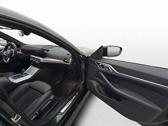 BMW i4 20 of 30