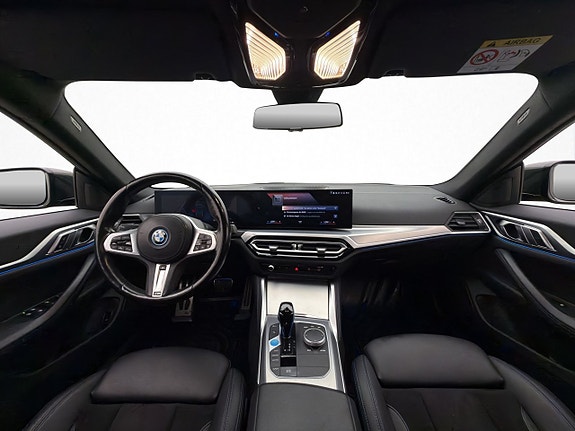 BMW i4 13 of 30