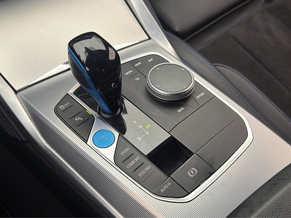 BMW i4 19 of 30