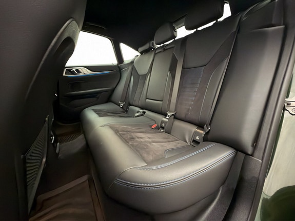 BMW i4 23 of 30
