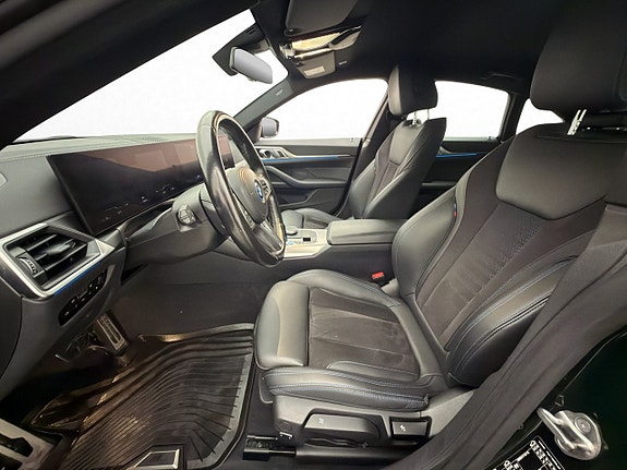 BMW i4 12 of 30