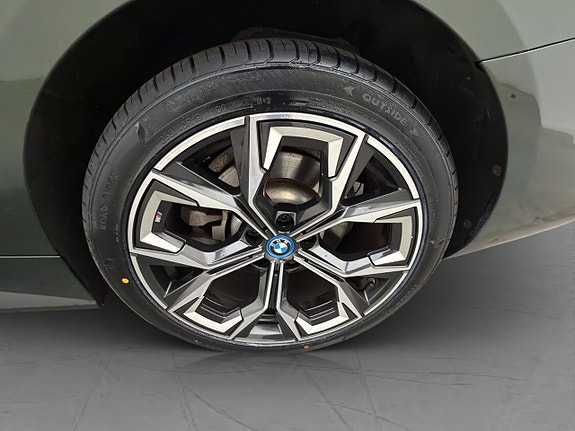 BMW i4 29 of 30