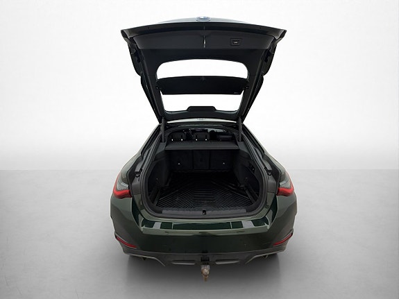 BMW i4 10 of 30