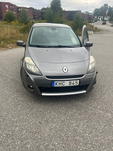 Renault Clio 2 of 15