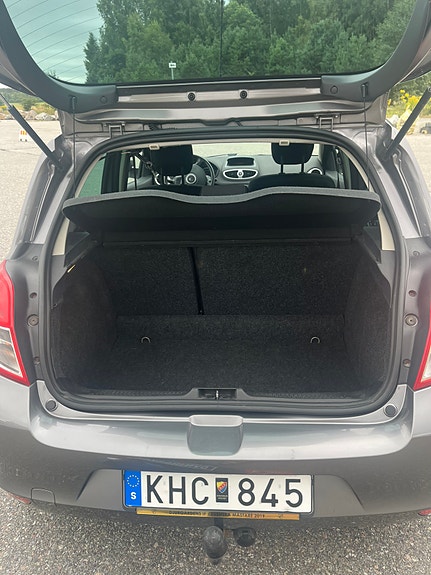 Renault Clio 12 of 15
