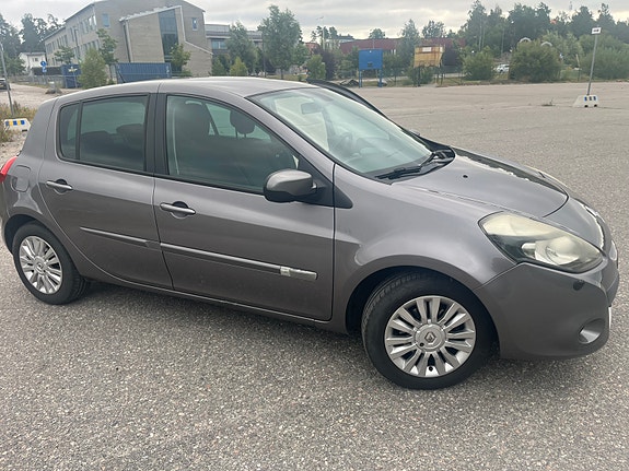 Renault Clio 3 of 15