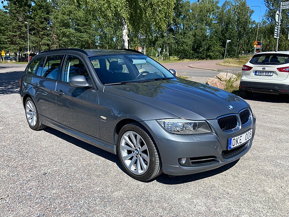 BMW 320d 2 of 6