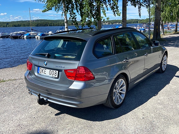 BMW 320d 3 of 6