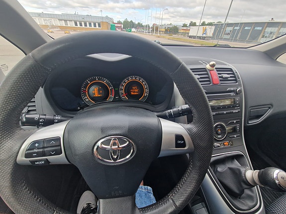 Toyota Auris 6 of 7