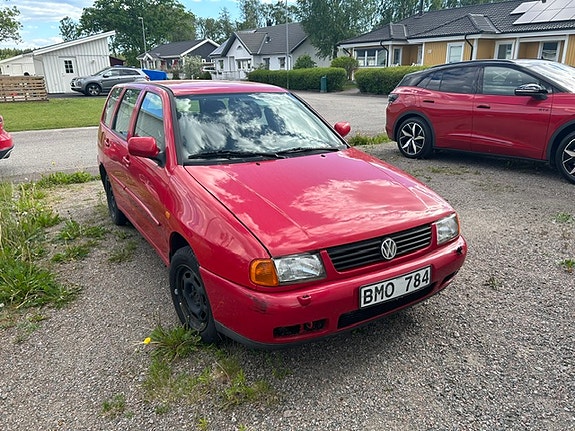 Volkswagen Polo 2 of 7