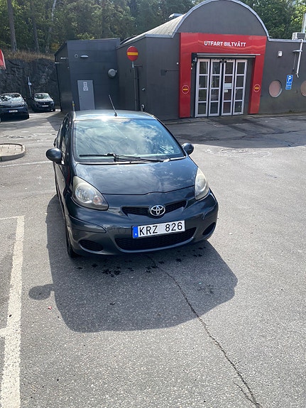 Toyota Aygo 5 of 8