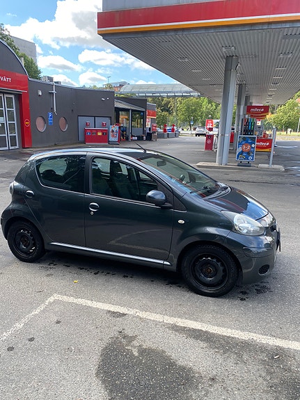 Toyota Aygo 8 of 8