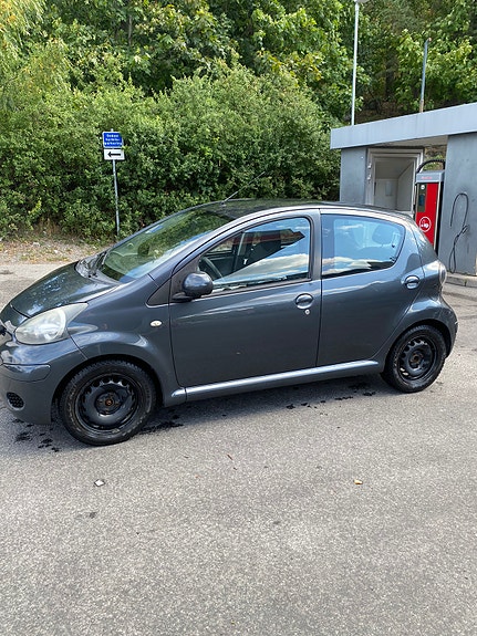 Toyota Aygo 6 of 8