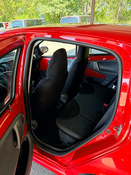 Toyota Aygo 8 of 10