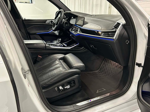 BMW X7 8 of 26