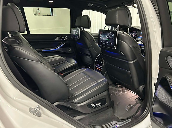 BMW X7 13 of 26