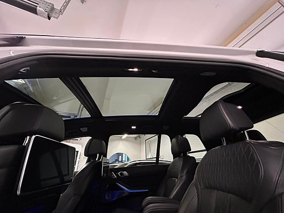 BMW X7 20 of 26